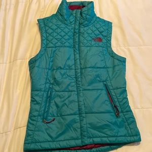 Womens Northface Teal and maroon vest
